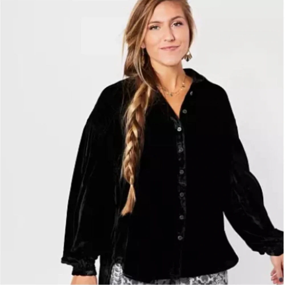 We The Free La Luna Black Velvet Oversized Button Down Shirt - size XS - NWOT